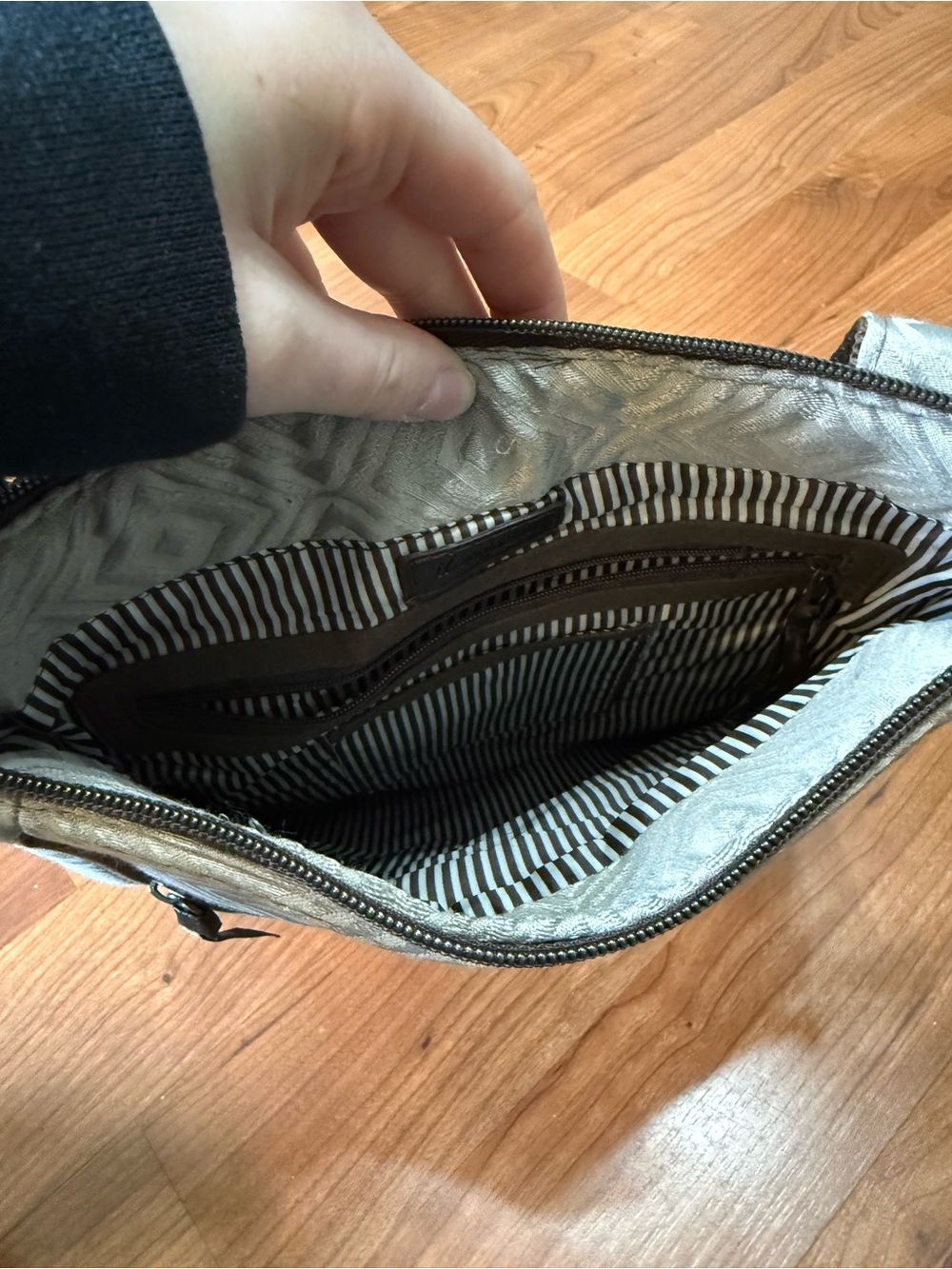 Thirty-One Purse - Picture 3 of 3